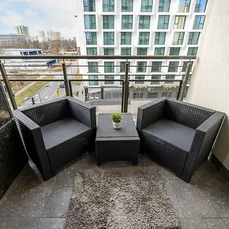Apartment Bright Bukowinska With Parking Near Metro Wilanowska By Renters Prestige