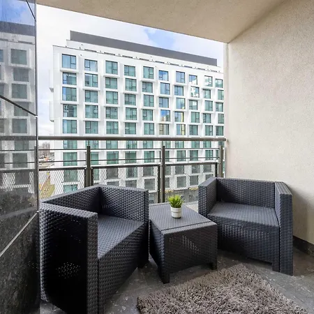 Bright Bukowinska With Parking Near Metro Wilanowska By Renters Prestige *